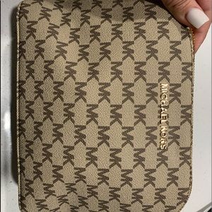 Michael Kors crossover bag.